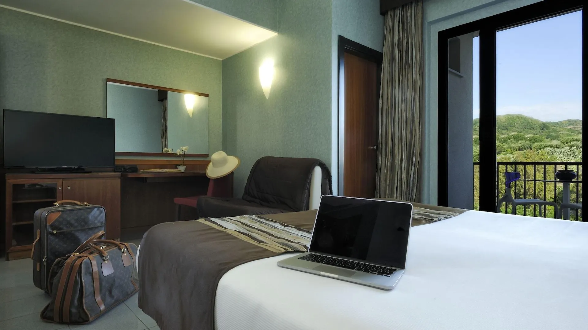 Mare Hotel Savona 4*,  Italy