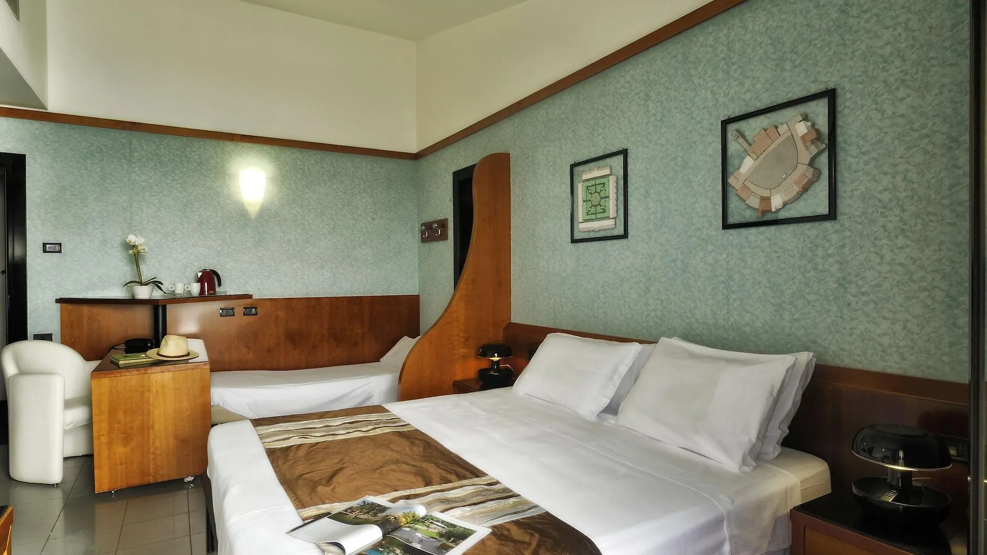 Mare Hotel Савона